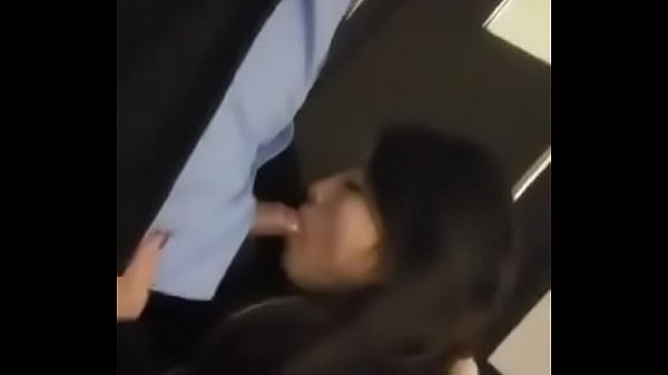 Una buena mamada en la uni