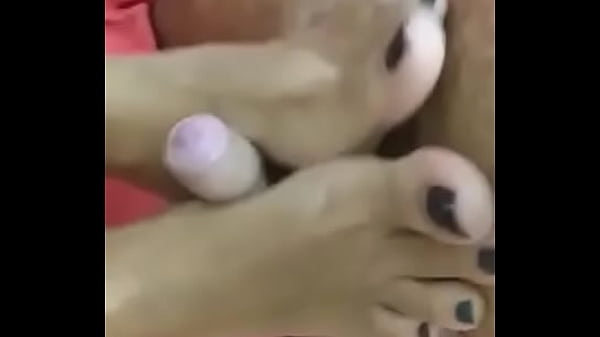 Podolatria com meu viadinho safado – Grazi Castelli