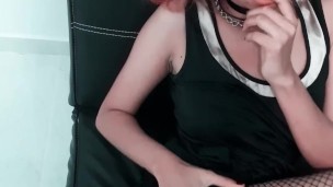 Schoolgirl otaku is filmed after school and the video is leaked