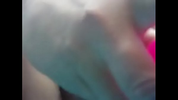 Bbw vibe in the pool